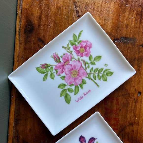 Vintage 1984 Lillian Vernon Floral Ceramic Trays - Picture 3 of 6